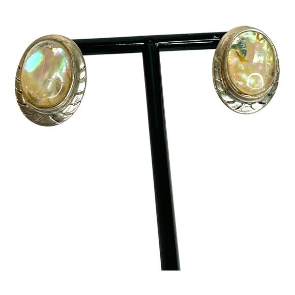 Vintage Oval Abalone Silver Tone Boho Southwest Pierced Earrings Signed Best - Picture 3 of 6